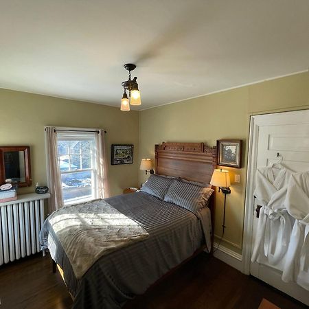 The Captain'S House Heritage Bed & Breakfast Midland Extérieur photo